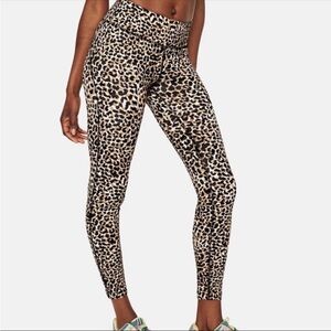 Outdoor Voices Leopard TechSweat Flex/MoveFree Leggings Size S